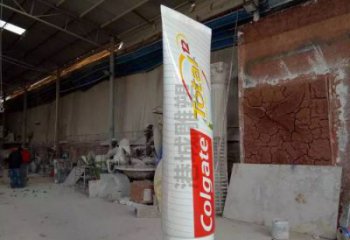牙膏雕塑廠家，城市廣場(chǎng)宣傳雕塑，玻璃鋼仿真牙膏雕塑廠