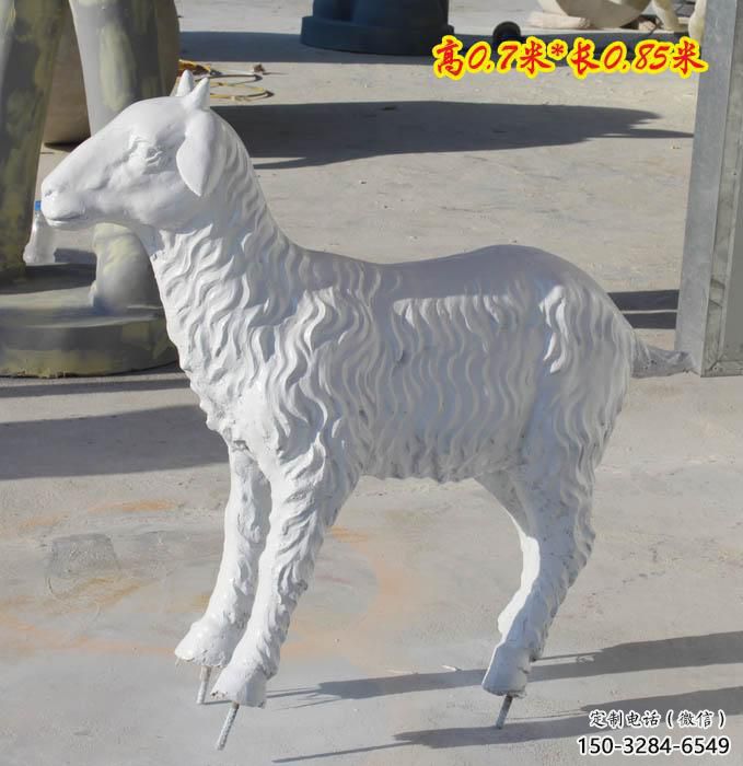山羊雕塑廠家，仿真動(dòng)物小品，玻璃鋼園林景觀小品