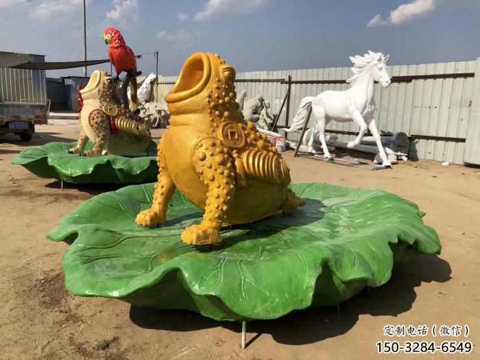 金蟾雕塑廠家，廣場吉祥動物小品，仿真彩繪金蟾雕塑