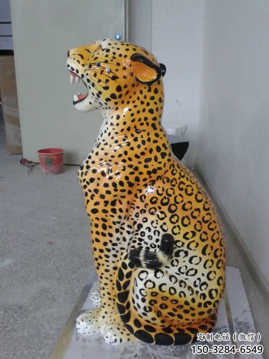 獵豹雕塑廠家，仿真獵豹雕塑價格，動物景觀小品