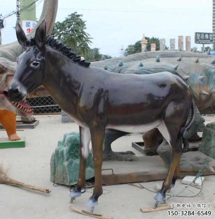 駿馬雕塑廠家，動物景觀擺件，玻璃鋼仿真駿馬雕塑廠