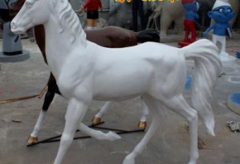 白馬雕塑廠家，公園景觀動物，仿真白馬雕塑制作商