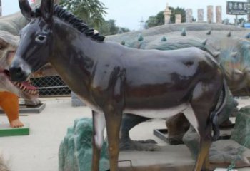 駿馬雕塑廠家，動物景觀擺件，玻璃鋼仿真駿馬雕塑廠