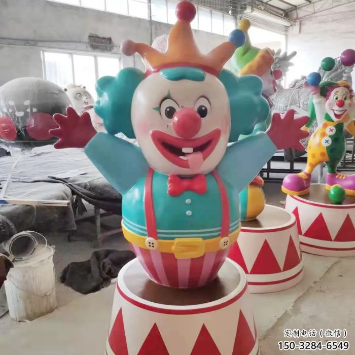 公園小丑雕塑 酒店門口雕塑 彩繪擺件 公園小丑雕塑 酒店門口雕塑 彩繪擺件