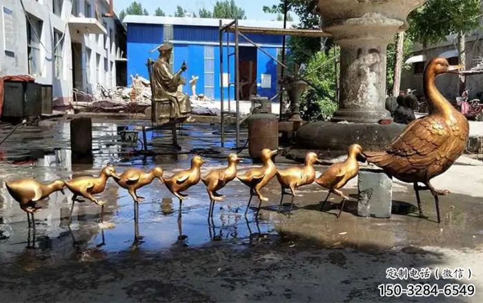仿古鴨子雕塑廠家，仿真動物， 廣場街頭擺件