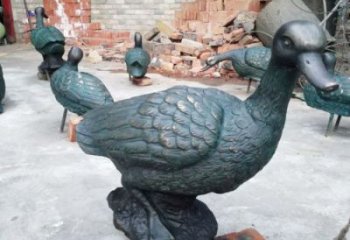 生產(chǎn)鴨子雕塑廠家，仿真動(dòng)物， 廣場(chǎng)動(dòng)物類型