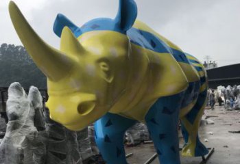 公園犀牛雕塑，鍍銅海洋雕塑，烤漆工藝