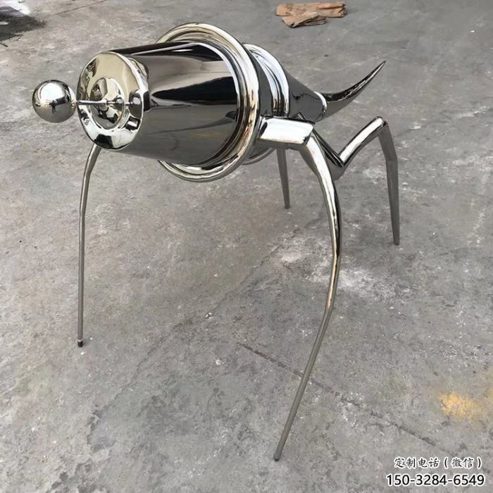 城市蝗蟲雕塑廠家，鏡面昆蟲雕塑，鏡面效果