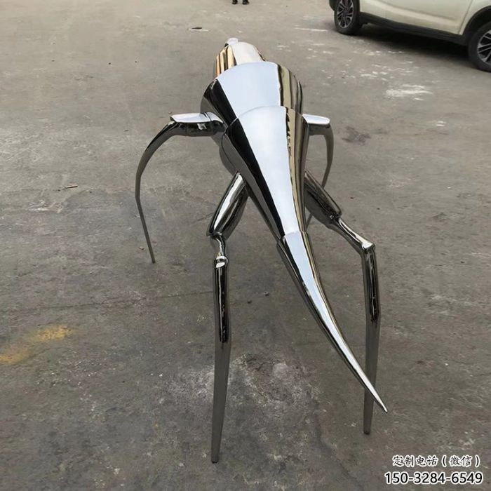 戶外仿真蝗蟲雕塑，鏡面拋光雕塑，昆蟲主題