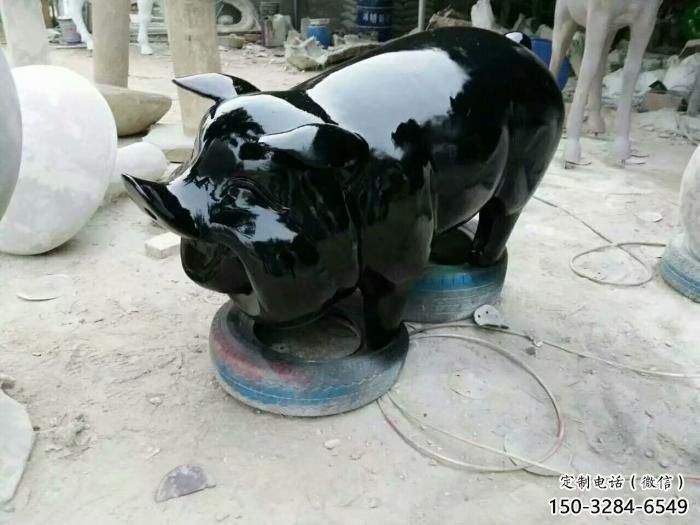 景區(qū)野豬雕塑，動物小品雕塑，仿真彩繪擺件
