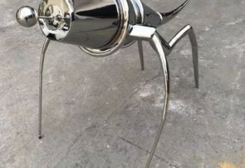 城市蝗蟲(chóng)雕塑廠家，鏡面昆蟲(chóng)雕塑，鏡面效果