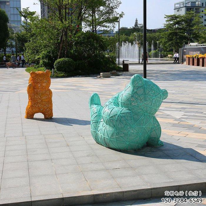 街道狗熊雕塑，鑄銅動(dòng)物雕塑，古銅效果