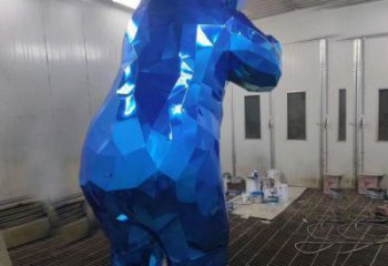 售樓部狗熊雕塑，烤漆動(dòng)物雕塑，彩繪題材