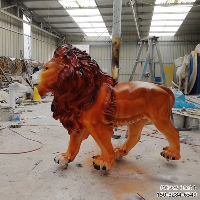 彩繪獅子雕塑，玻璃鋼走獅動(dòng)物雕塑