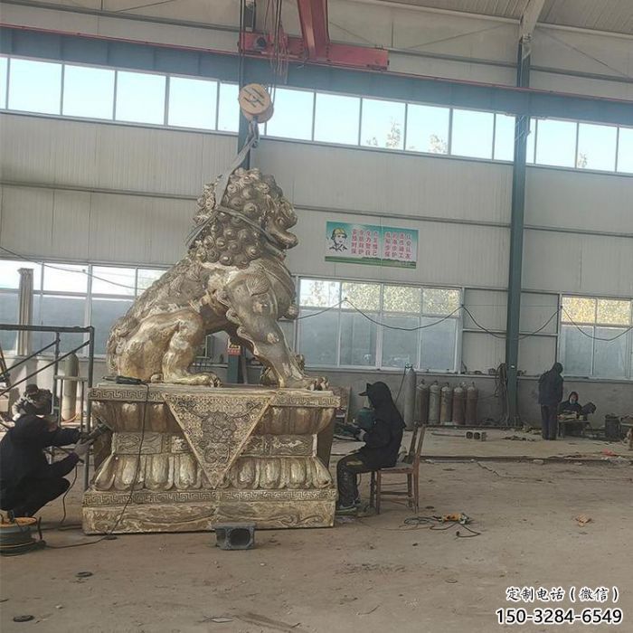 大型獅子雕塑展品，鑄銅制作，金屬蹲獅雕塑精品