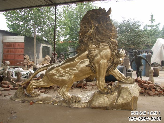 大型獅子雕塑精品，標(biāo)識(shí)雕塑，鑄銅走獅雕塑選用