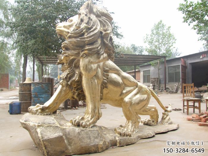 黃銅獅子雕塑預(yù)定，動(dòng)物景觀擺件，走獅主題雕塑精品