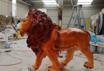 彩繪獅子雕塑，玻璃鋼走獅動(dòng)物雕塑