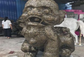 公共獅子雕塑訂做，城市裝飾，不銹鋼鏤空獅子雕塑