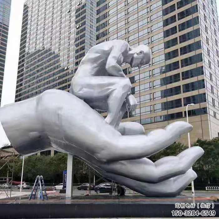 阿勒泰沉思者雕塑，景觀雕塑，手托人物雕塑廠家提供