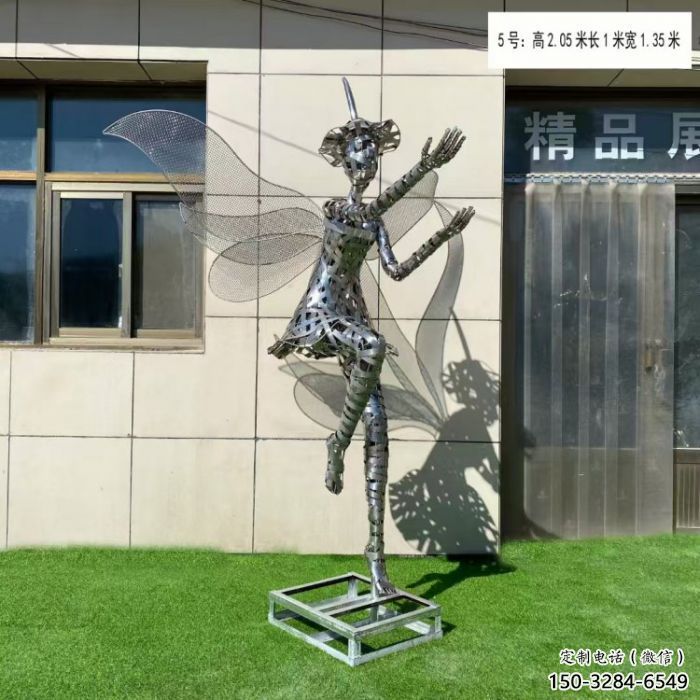 昌吉現(xiàn)代鏤空舞者雕塑承接，歐式風格，鐵藝跳舞雕塑精選