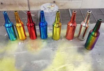 南充公園啤酒瓶雕塑定價，村標概念，玻璃鋼啤酒瓶雕塑選用