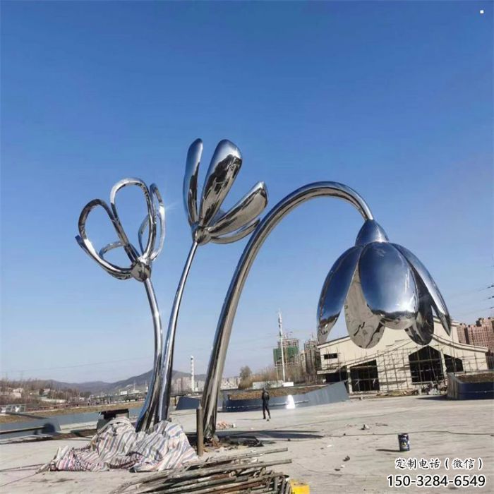 麗江百合花雕塑承接，城市裝飾，大型不銹鋼百合花雕塑公司