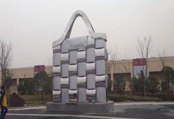 黔江景觀背包雕塑優(yōu)選，陸地擺件，園林不銹鋼背包雕塑供應(yīng)